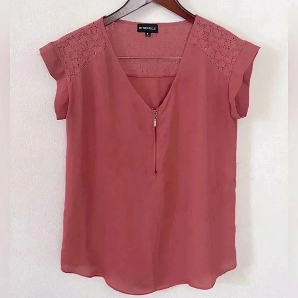 MY MICHELLE short sleeve, zipper front Coral shirt, lace back, sz medium - Picture 1 of 5